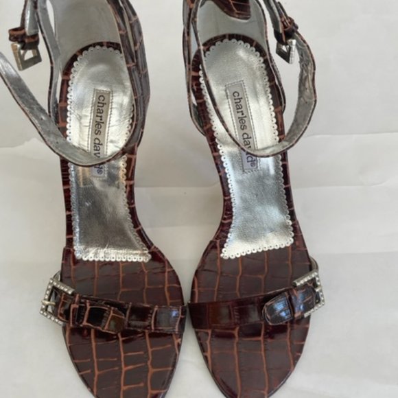 Charles David High Heel 7.5 Crocodile Patent Leather design in box - Picture 4 of 7